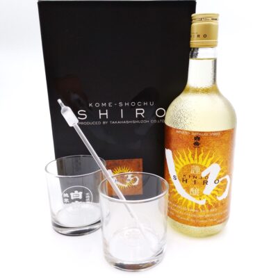 Licor caracterizado por su aroma robusto y su sabor suave y pesado creado a través del envejecimiento.